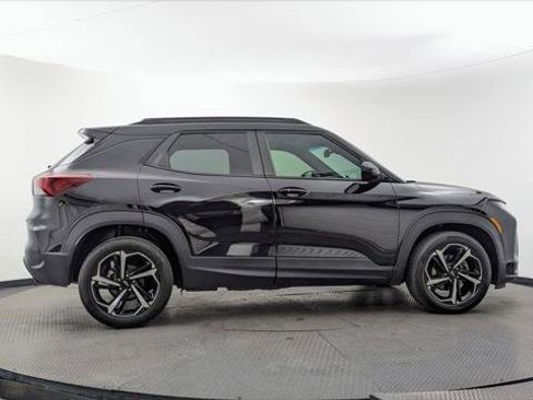 Used 2023 Chevrolet TrailBlazer RS w/ Convenience Package FWD image 9
