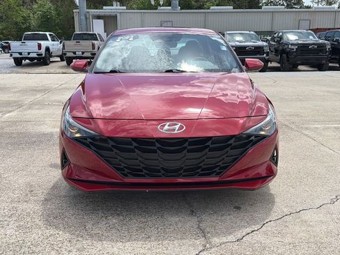 Used 2023 Hyundai Elantra SEL w/ Cargo Package FWD image 11