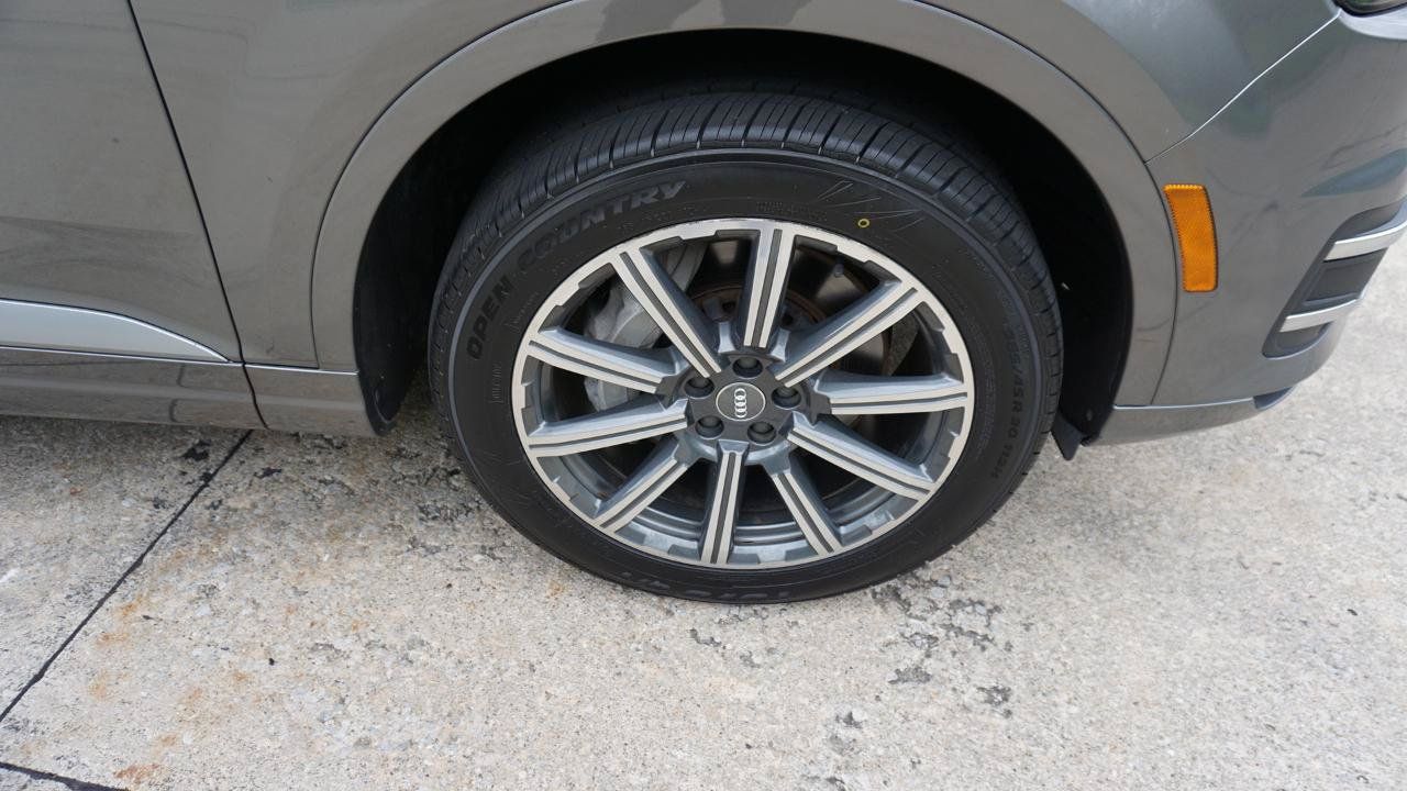 Used 2017 Audi Q7 3.0T Prestige AWD/4WD image 12
