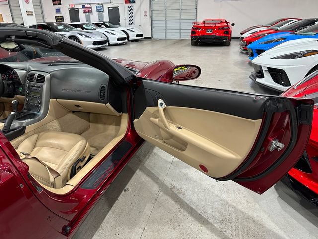 Used 2007 Chevrolet Corvette Convertible w/ Preferred Equipment Group RWD image 13
