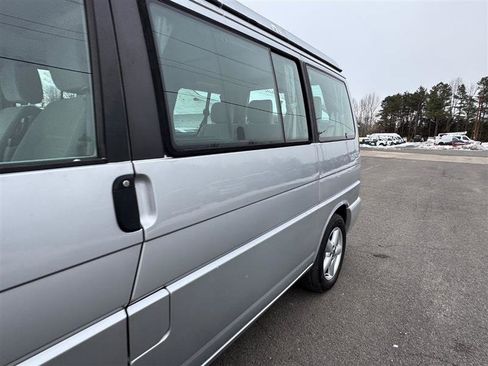 Used 2002 Volkswagen Eurovan MV image 14