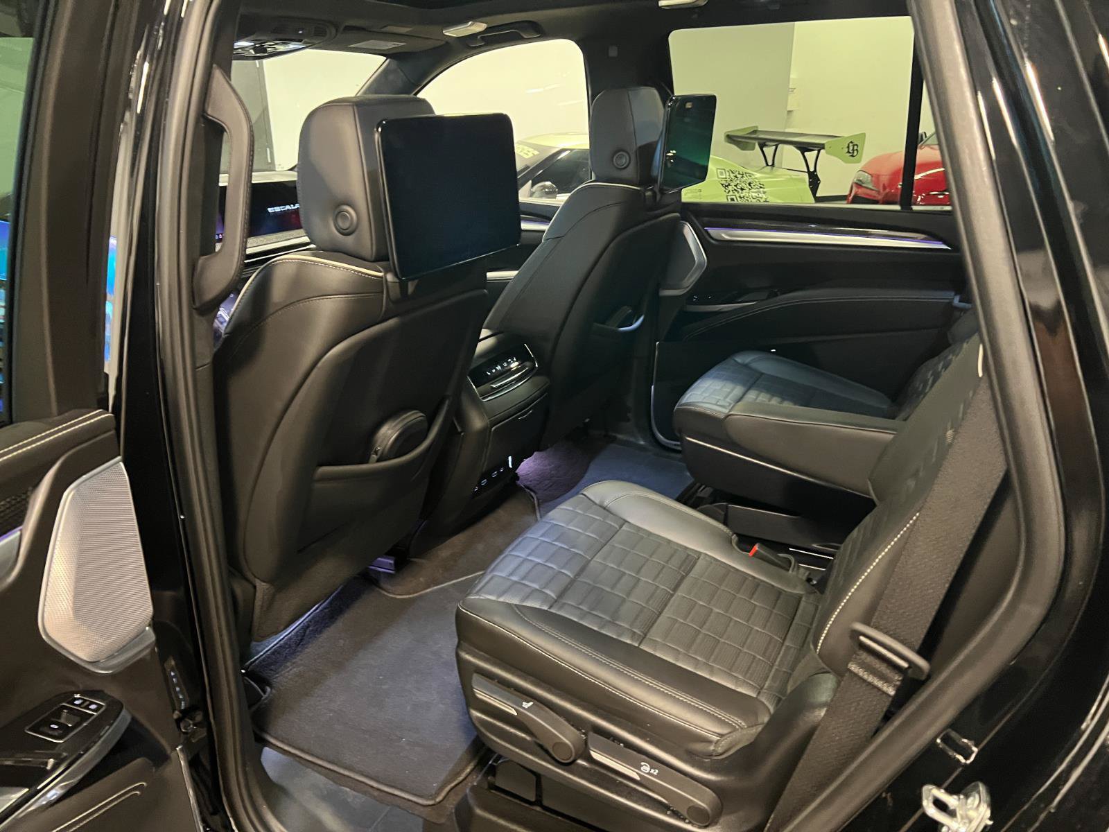 Used 2026 Cadillac Escalade V AWD/4WD image 30