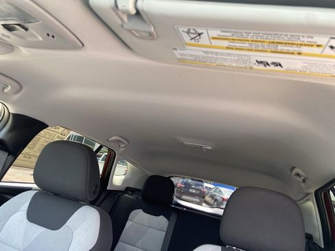 Used 2024 Chevrolet Trax LS FWD image 29