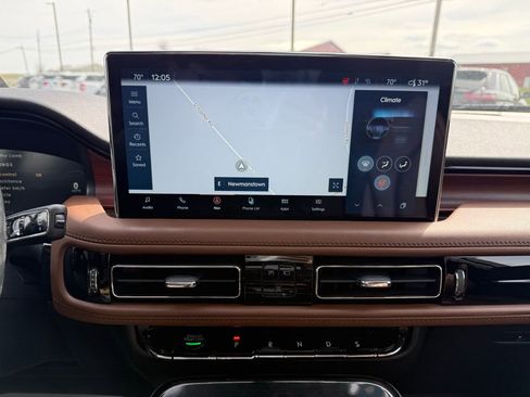 Used 2023 Lincoln Nautilus Reserve w/ Equipment Group 202A image 20