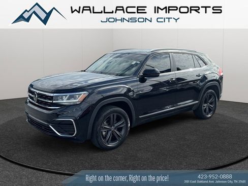 Used 2021 Volkswagen Atlas Cross Sport SE image 2