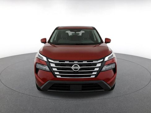 Used 2025 Nissan Rogue SV AWD/4WD image 2