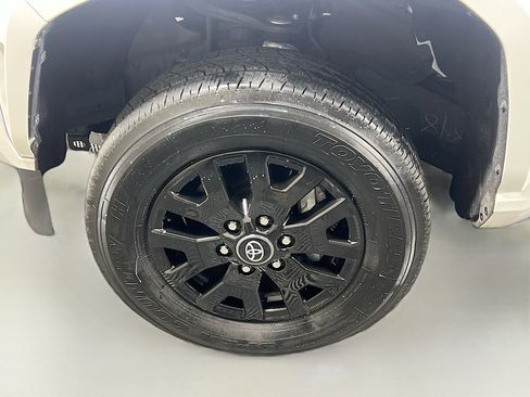 Used 2024 Toyota Tacoma SR5 image 13