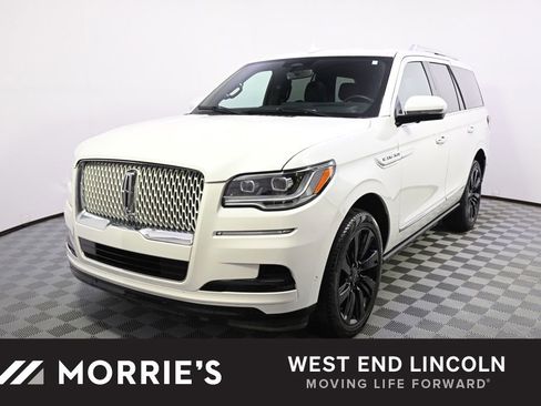 Certified 2022 Lincoln Navigator Reserve w/ Monochromatic Package image 1