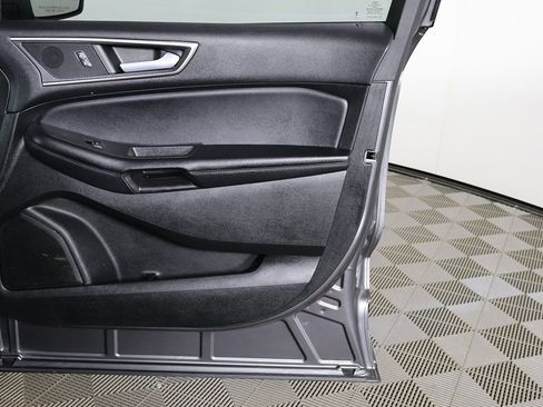 Used 2022 Ford Edge SEL w/ Convenience Package image 19