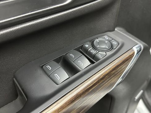 Used 2022 Chevrolet Silverado 3500 High Country image 16