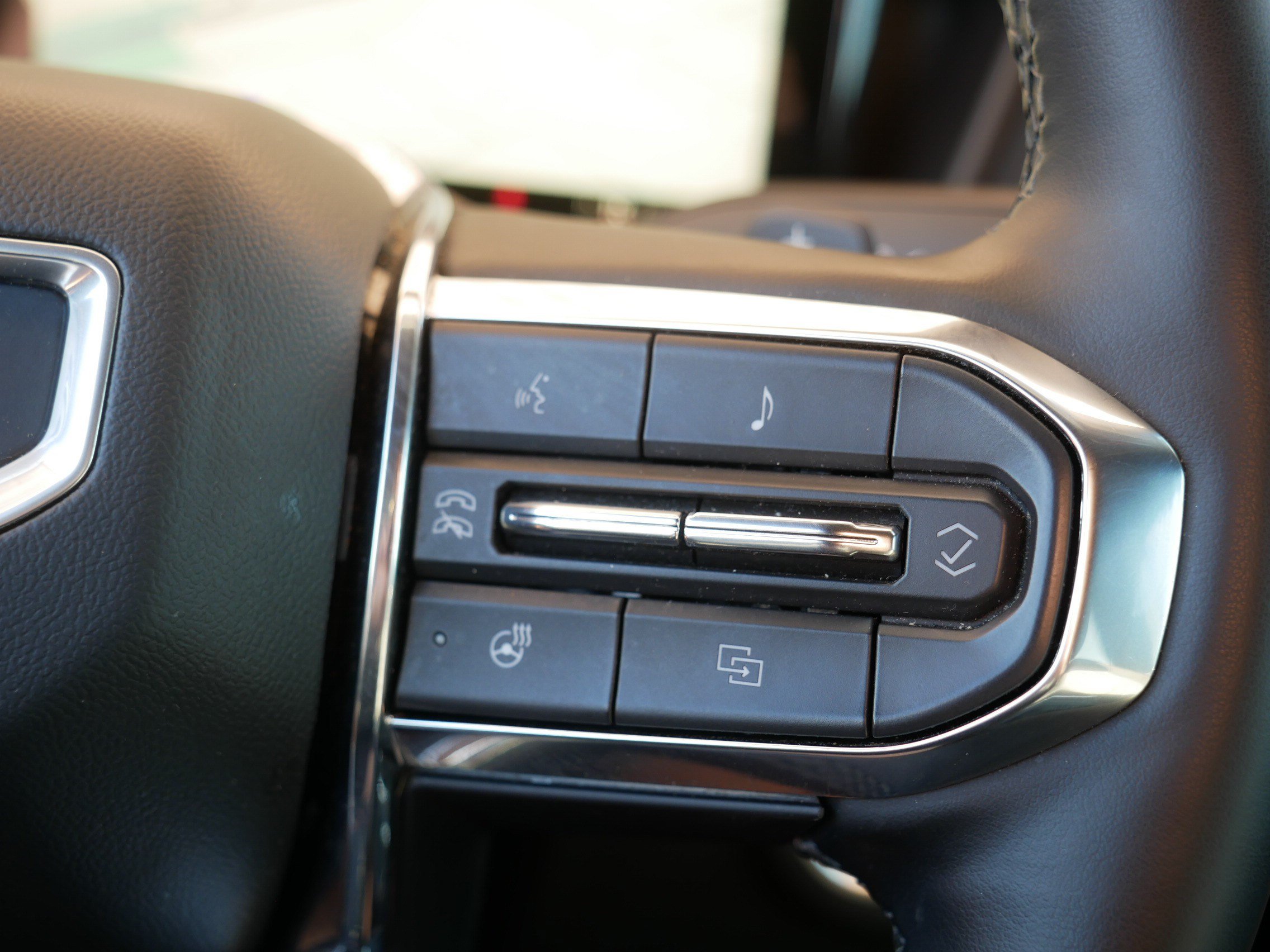 Used 2025 GMC Terrain Elevation AWD/4WD image 29