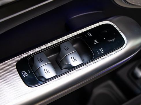 Certified 2025 Mercedes-Benz GLC 350e GLC 350e image 15