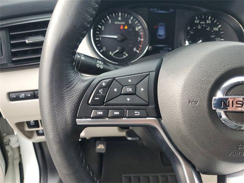 Used 2018 Nissan Rogue Sport SL image 17