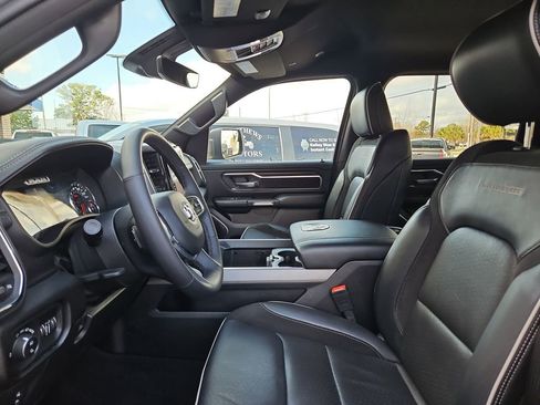 Used 2025 RAM 1500 Laramie AWD/4WD image 25