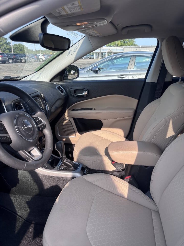Used 2018 Jeep Compass Sport AWD/4WD image 4