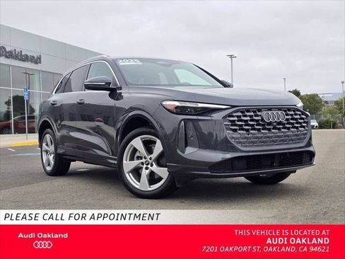 Certified 2025 Audi Q5 Premium Plus w/ Premium Plus AWD/4WD image 1