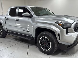 Used 2024 Toyota Tacoma TRD Sport video 3