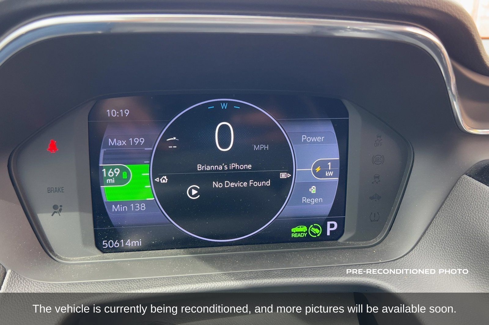 Used 2023 Chevrolet Bolt EUV Premier w/ Redline Edition FWD image 16