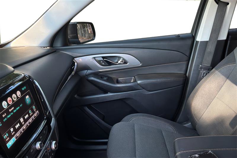 Used 2019 Chevrolet Traverse LT FWD image 21