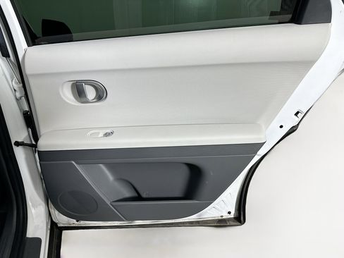 Used 2024 Hyundai Ioniq 5 SEL RWD image 30