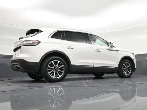Used 2023 Lincoln Nautilus Reserve FWD image 28