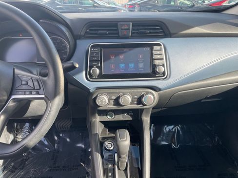 Used 2025 Nissan Versa SV image 18