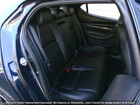 Used 2021 MAZDA MAZDA3 s image 24