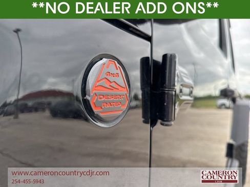 Used 2023 Jeep Gladiator Mojave w/ Cold Weather Group AWD/4WD image 14