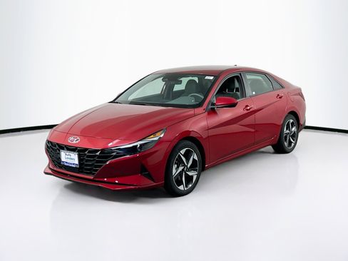 Used 2023 Hyundai Elantra SEL w/ Convenience Package image 1