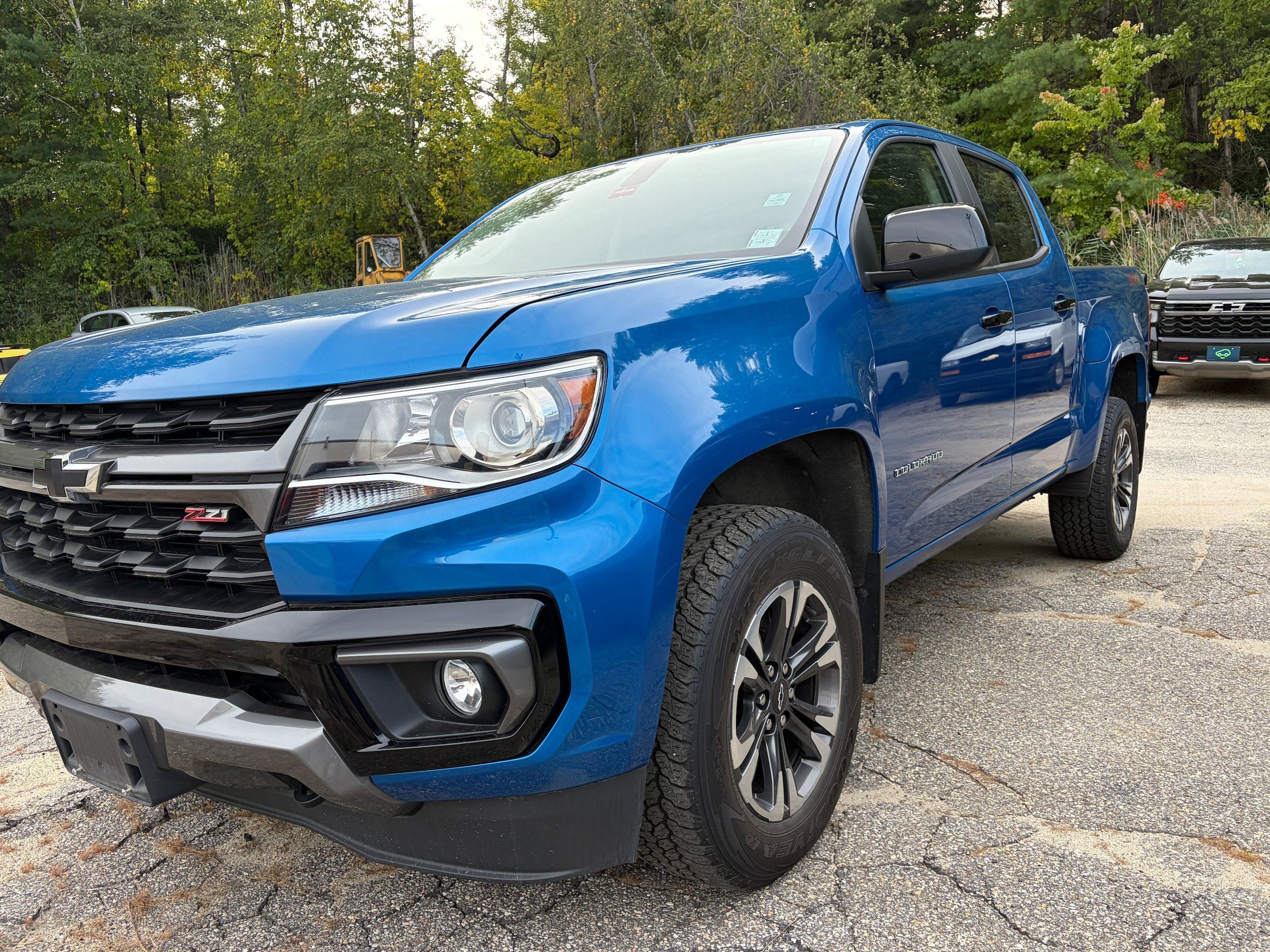Used 2022 Chevrolet Colorado Z71 AWD/4WD image 1