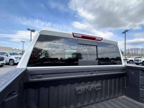 New 2026 GMC Sierra 1500 SLE AWD/4WD image 36