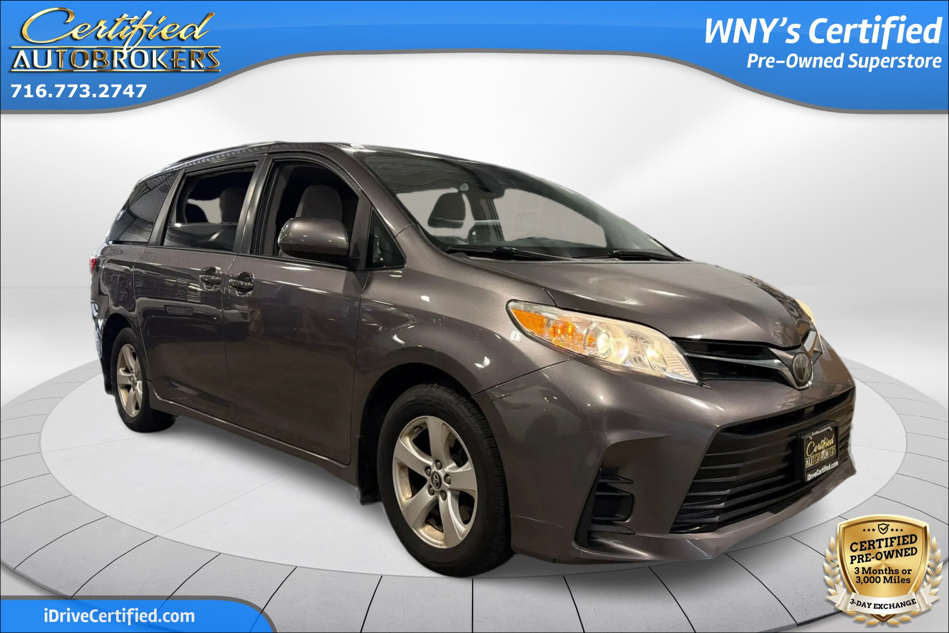 Used 2019 Toyota Sienna LE FWD image 3