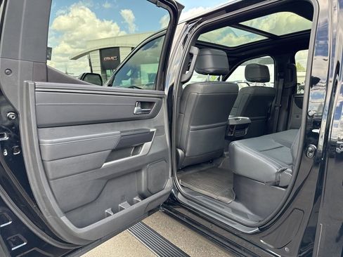 Used 2025 Toyota Tundra Platinum AWD/4WD image 30