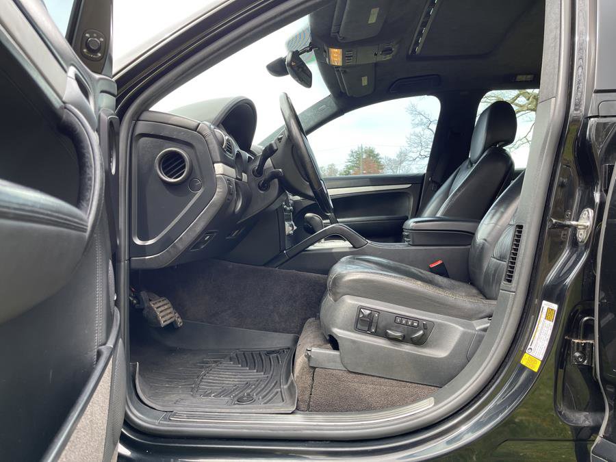 Used 2008 Porsche Cayenne Turbo AWD/4WD image 29