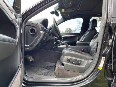 Used 2008 Porsche Cayenne Turbo image 29