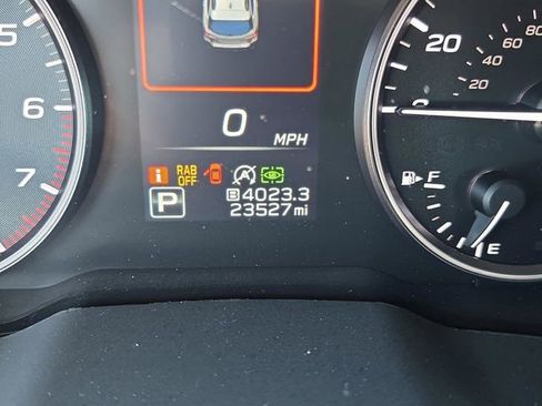 Certified 2025 Subaru Outback Limited w/ Tech Package 3 AWD/4WD image 27