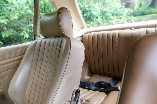 Used 1987 Mercedes-Benz 560 SL image 34