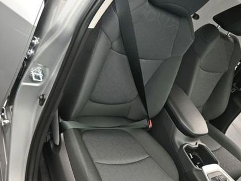 Used 2025 Toyota RAV4 XLE image 15