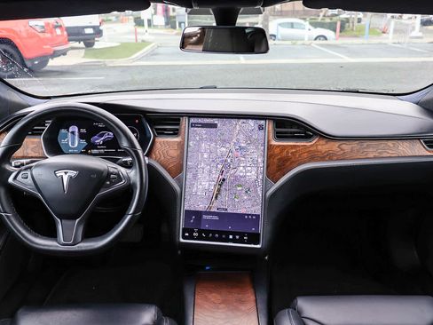 Used 2018 Tesla Model S 75D image 13