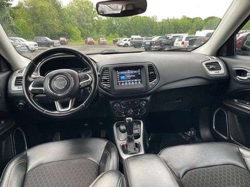 Used 2021 Jeep Compass Latitude w/ Convenience Group AWD/4WD image 11