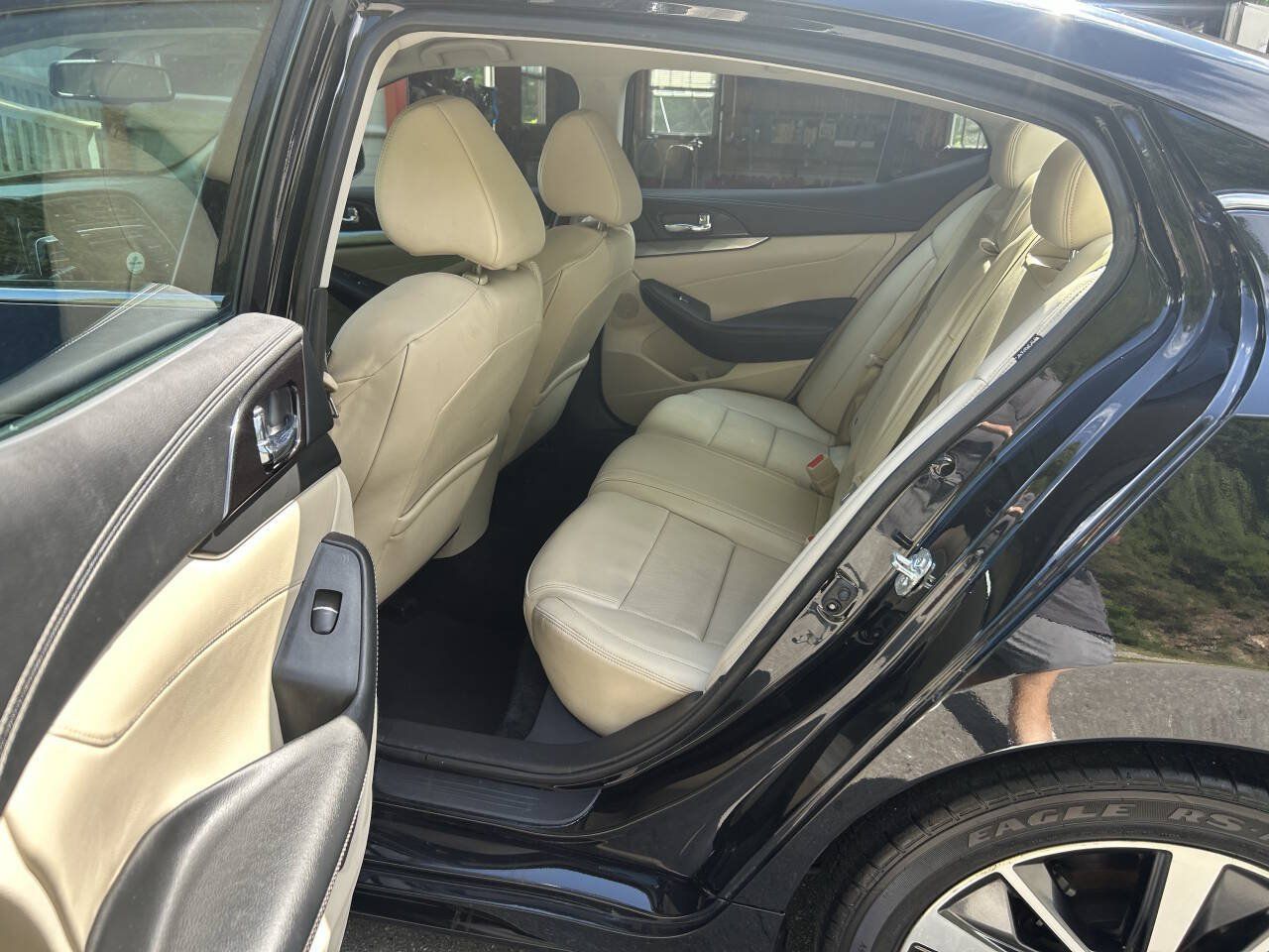 Used 2019 Nissan Maxima 3.5 SV w/ Floor Mat Group FWD image 22