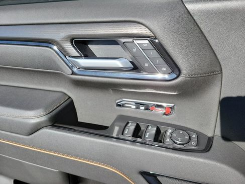 Used 2025 GMC Sierra 1500 AT4 w/ AT4 Premium Package image 30