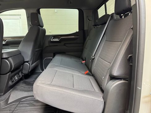 New 2026 GMC Sierra 1500 SLE w/ Preferred Package AWD/4WD image 17