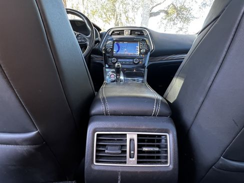 Used 2017 Nissan Maxima Platinum image 38