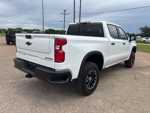 New 2026 Chevrolet Silverado 1500 ZR2 AWD/4WD image 6