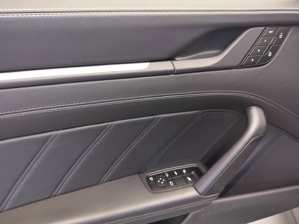 Certified 2025 Porsche 911 Carrera RWD image 16