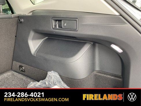 New 2025 Volkswagen Tiguan SE image 68