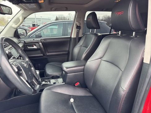 Used 2017 Toyota 4Runner TRD Off-Road Premium image 14