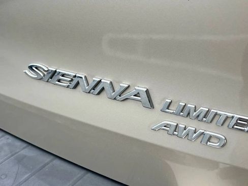 Used 2006 Toyota Sienna XLE Limited AWD/4WD image 37