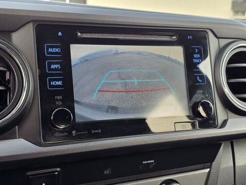 Used 2019 Toyota Tacoma TRD Off-Road w/ Technology Package image 7